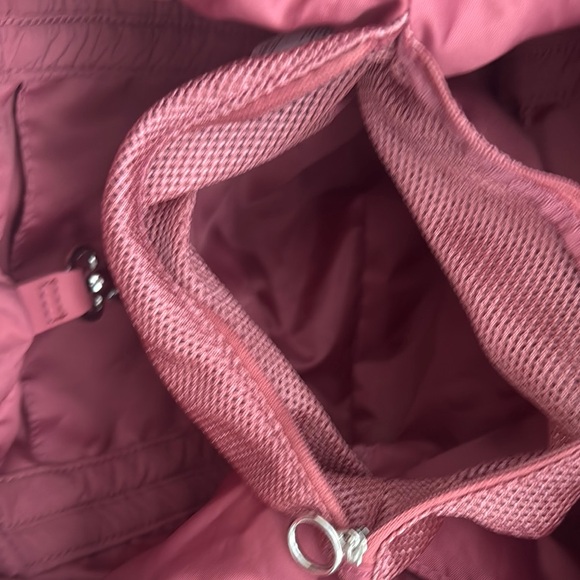 Lululemon On My Level Bag *19L Cherry Tint - Picture 10 of 13